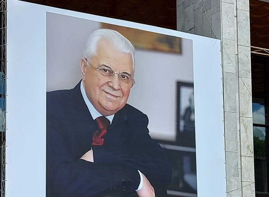 Kiyevdə Leonid Kravçukla vida mərisimi keçirilir