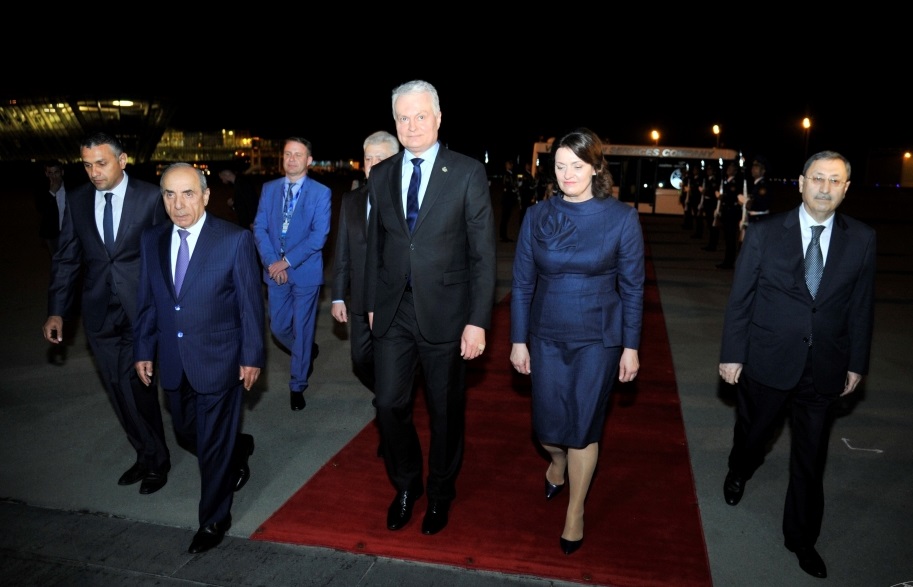 Litva Prezidenti Azərbaycana gəldi