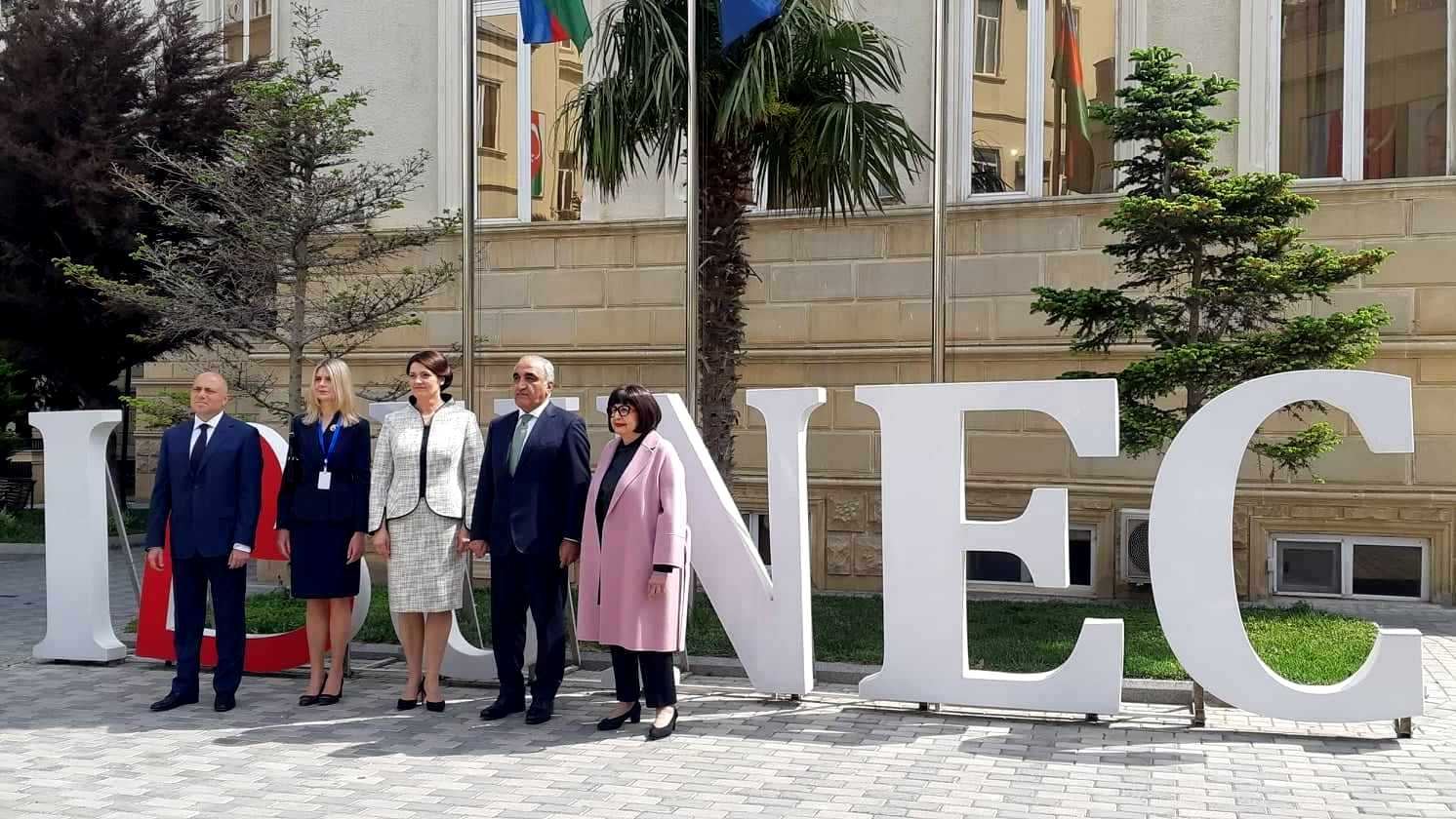Litvanın Birinci xanımı UNEC-də açılışa qatıldı - FOTO