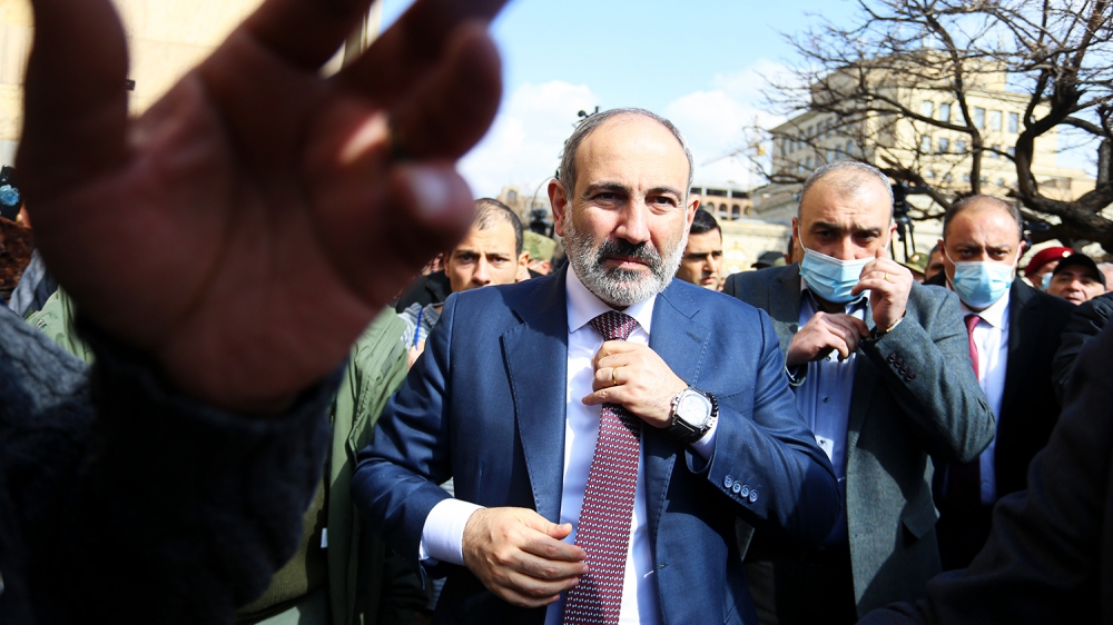 İrəvanda ABŞ səfirinə ETİRAZ - Otelə hücum edildi