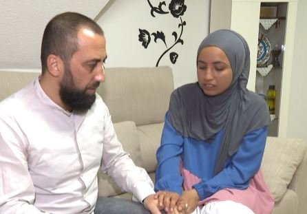 Alman polisindən türk ailəyə qarşı vəhşilik - FOTO
