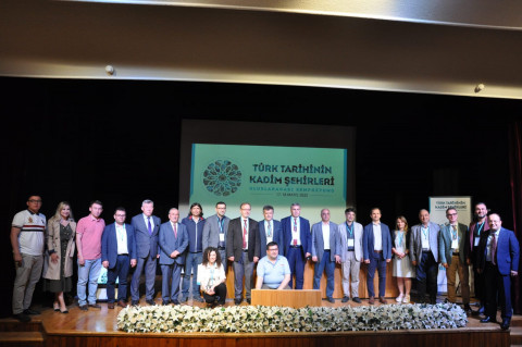 Türk dünyasının qədim şəhərləri ilə bağlı simpozium - FOTOLAR
