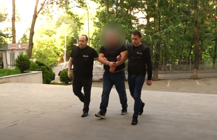Qısqanc ər arvadını qətlə yetirdi