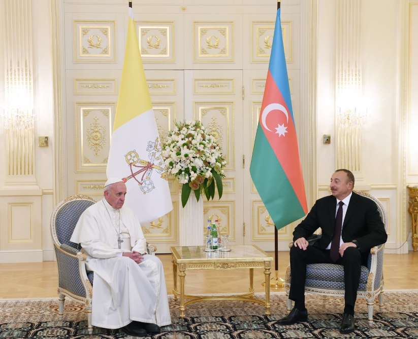 İlham Əliyev Roma Papasını TƏBRİK etdi