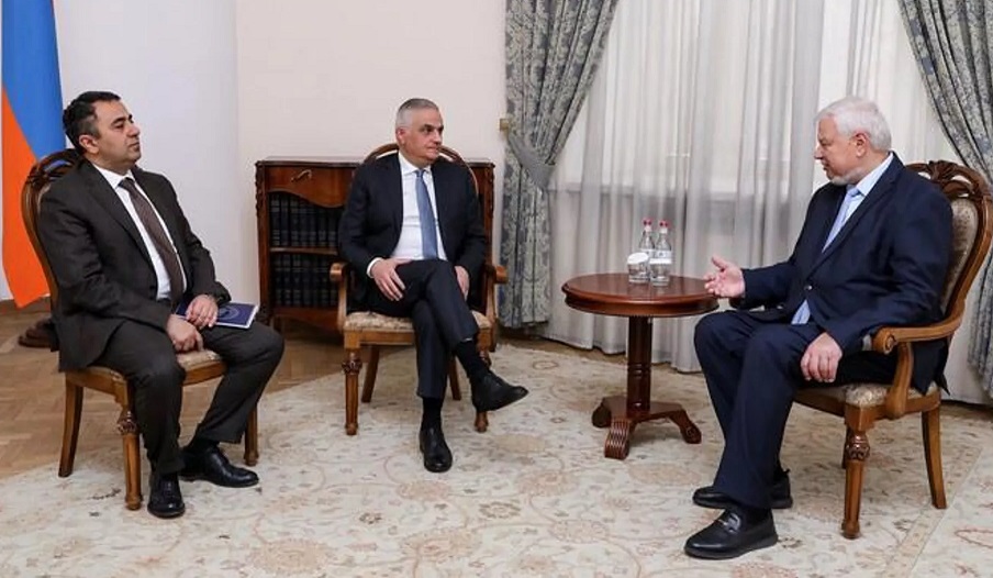 Qriqoryan  ATƏT nümayəndəsilə Qarabağı müzakirə etdi
