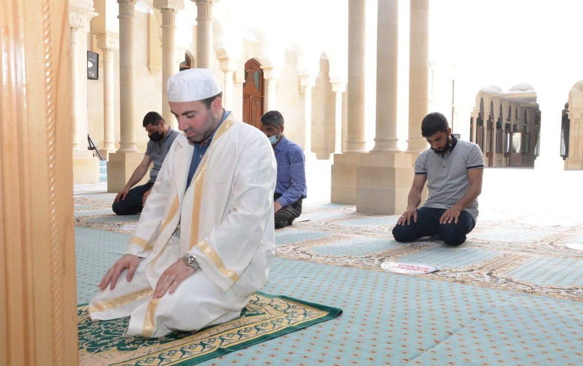 Dini Komitə 39 məscidə imam axtarır - SİYAHI