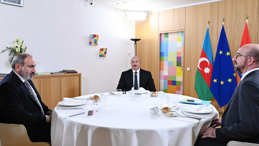 Şarl Mişel sərhəd komissiyalarının görüşündən YAZDI