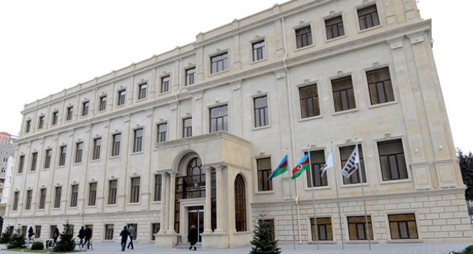 Tələbələrin narazılığına səbəb olan elan YIĞIŞDIRILDI
