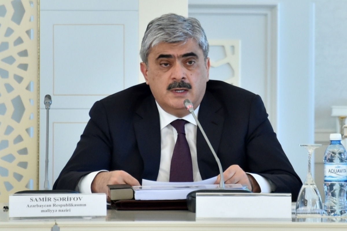 Nazir qazın qiymətini müqayisə edəndə, maaşdan niyə danışmadı?
