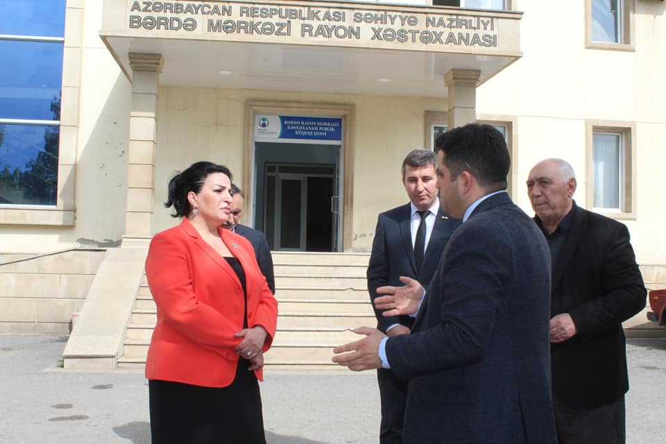 Deputat Bərdə xəstəxanasına baş çəkdi - FOTO