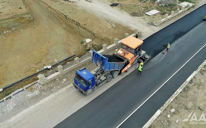 Bu avtomobil yolu yenidən qurulur