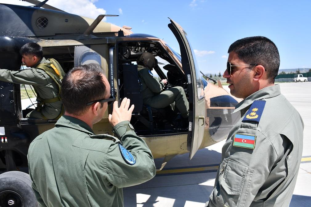 Azərbaycan və Türkiyə hərbi pilotları birgə təlim keçirib