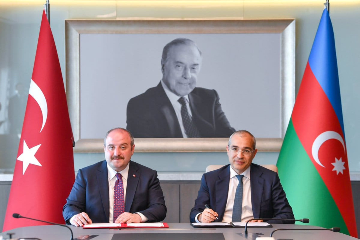 Azərbaycanla Türkiyə arasında iqtisadi sənəd imzalandı