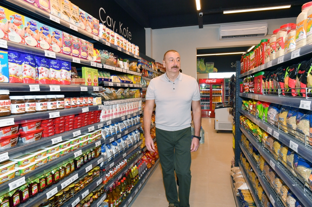 Prezidentlə xanımı Zəngilanda marketə gedib - VİDEO