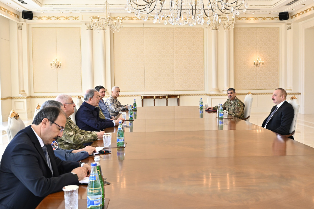 İlham Əliyev Hulusi Akarı qəbul etdi