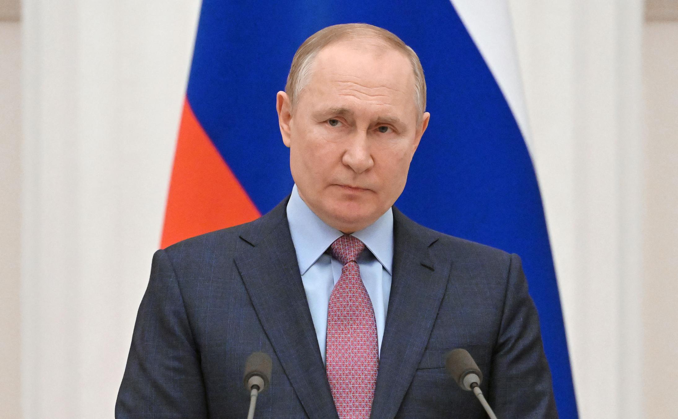 Putin Makron və Şoltsla Ukraynanı müzakirə edib