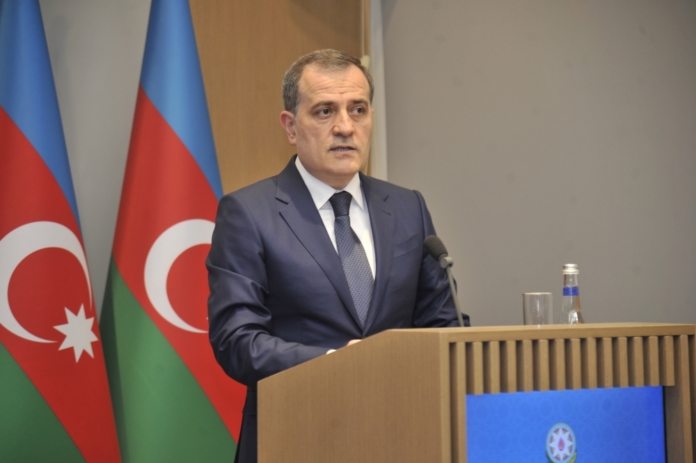 Ceyhun Bayramov Bolqarıstana getdi