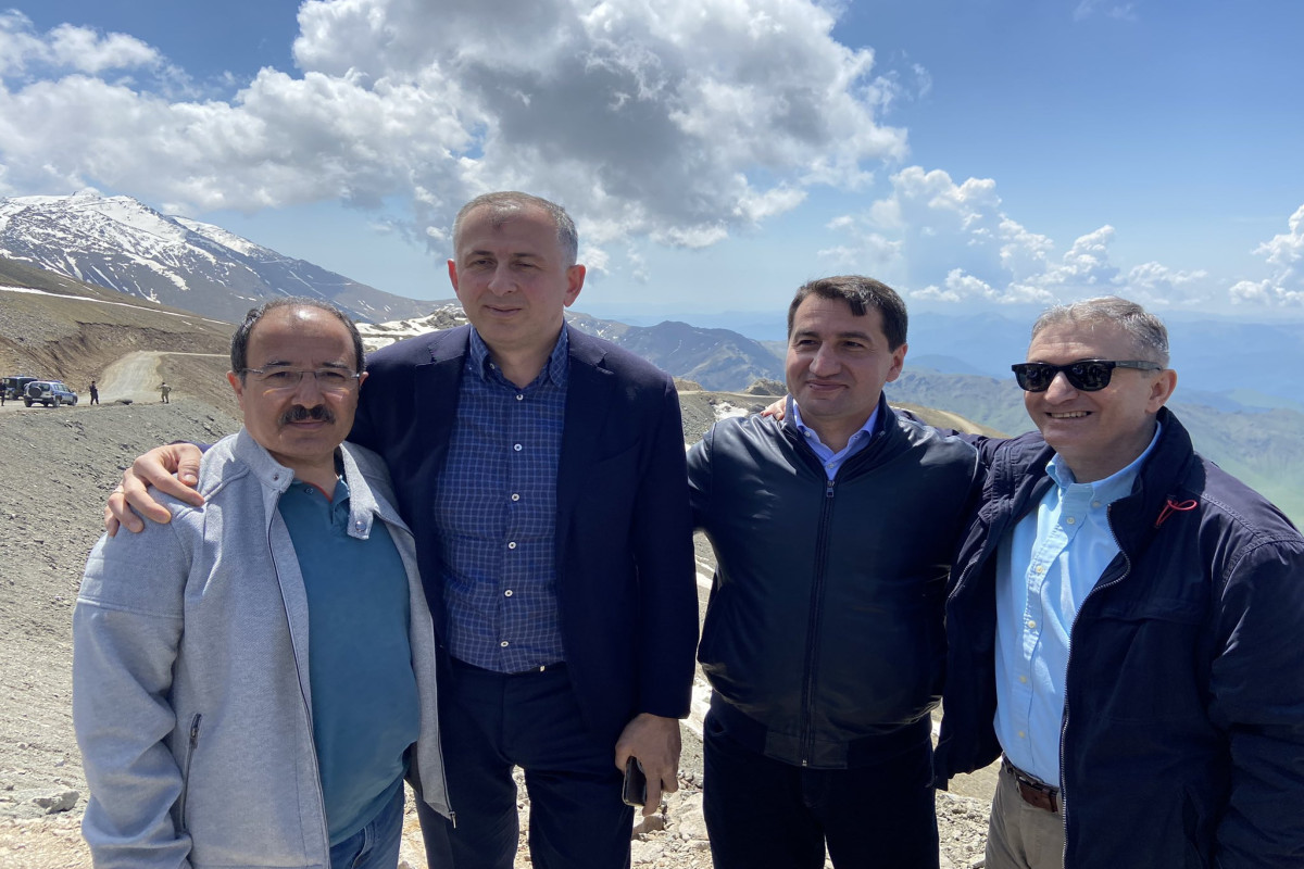 “Murovdağın zirvəsindən salamlar” - Səfirdən paylaşım