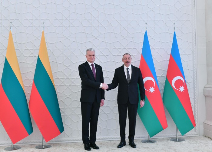 Litva Prezidenti İlham Əliyevi ölkəsinə dəvət etdi