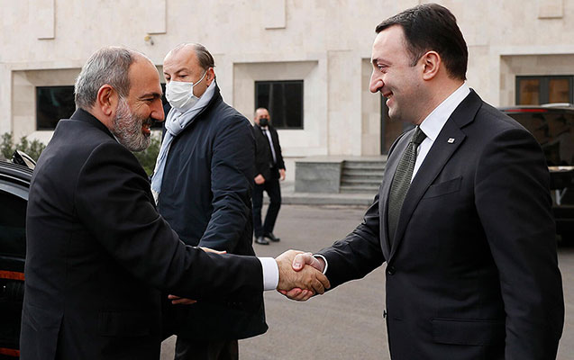 Paşinyan Qaribaşvili ilə görüşmək istəyir