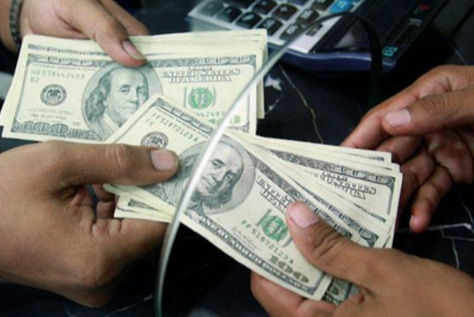 Dollar almaq istəyənlərin DİQQƏTİNƏ!