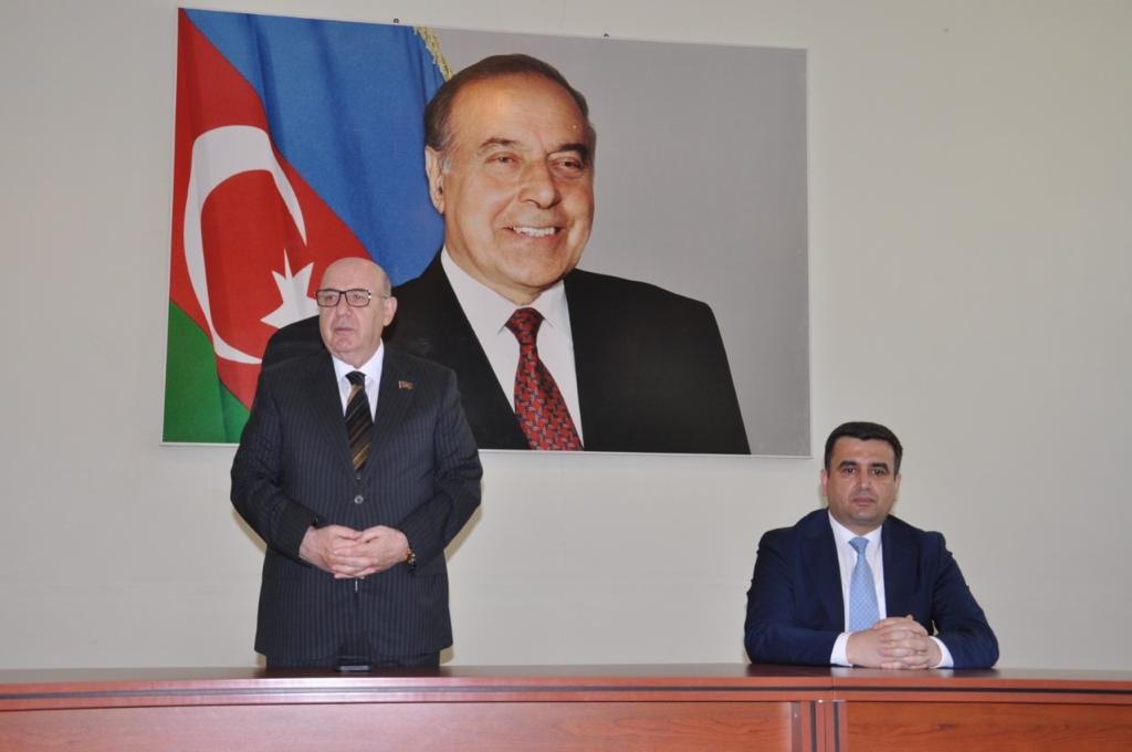 Əhliman Əmiraslanov Saatlıda ağsaqqallarla görüşdü