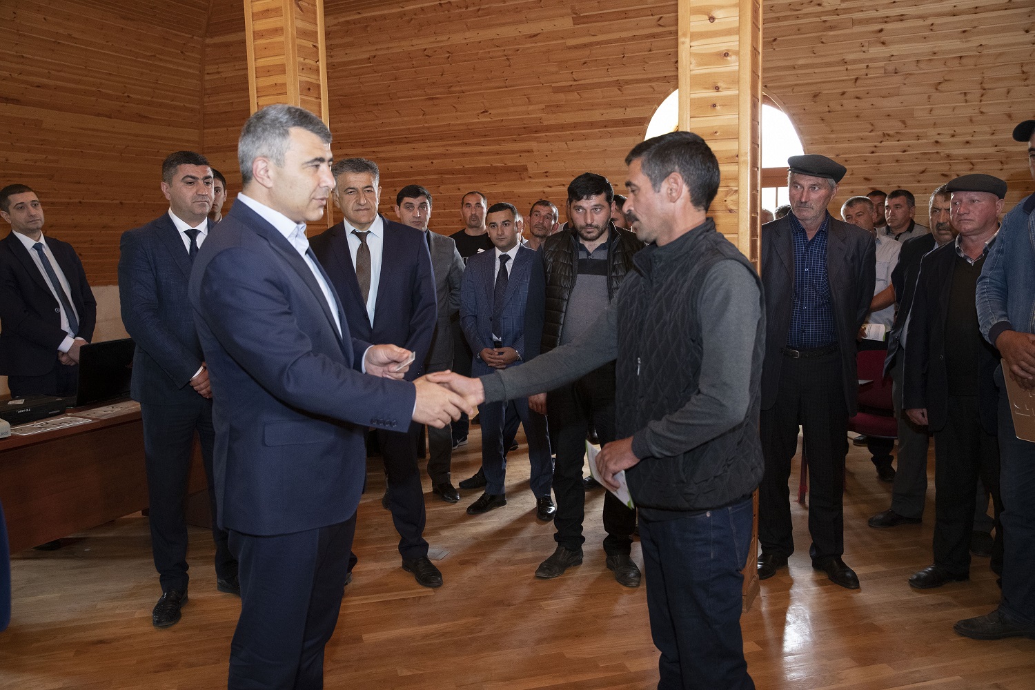 İnam Kərimov Gədəbəydə vətəndaşları qəbul edib