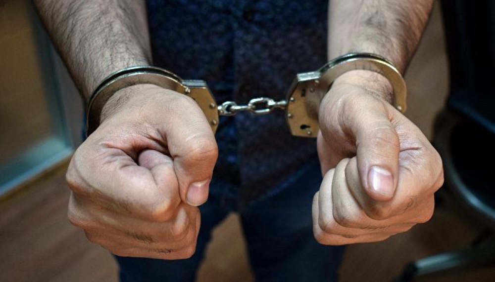 Polis axtarışda olan 72 nəfəri saxladı