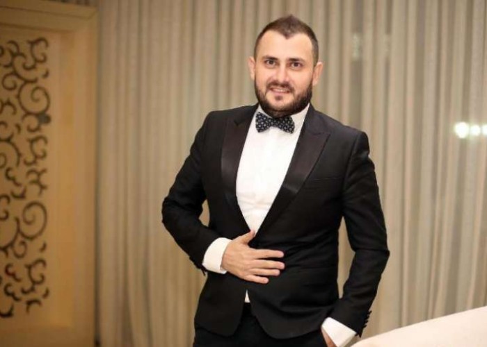 Müğənninin bağ evinə ayı girdi - VİDEO