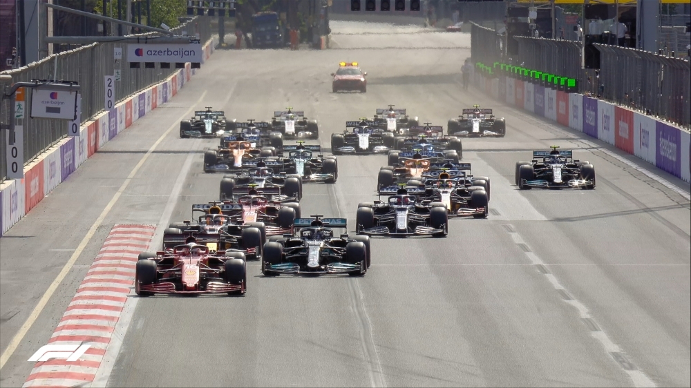 “Formula 1” komandaları Bakıdadır
