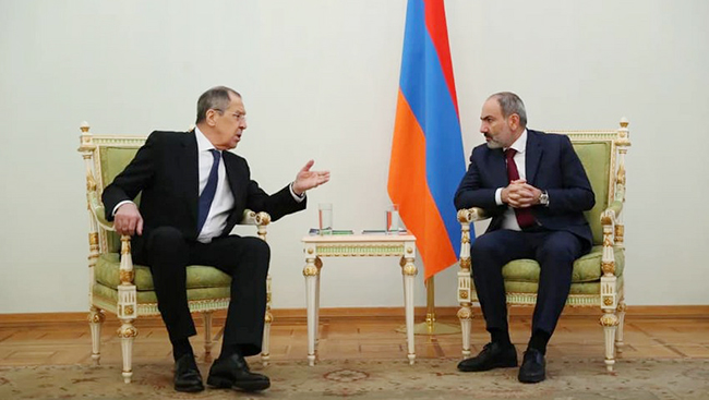 Lavrov bu gün Paşinyanla, sabah Mirzoyanla görüşəcək
