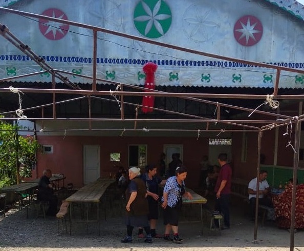Qazaxda polis erkən nikaha mane oldu - FOTO