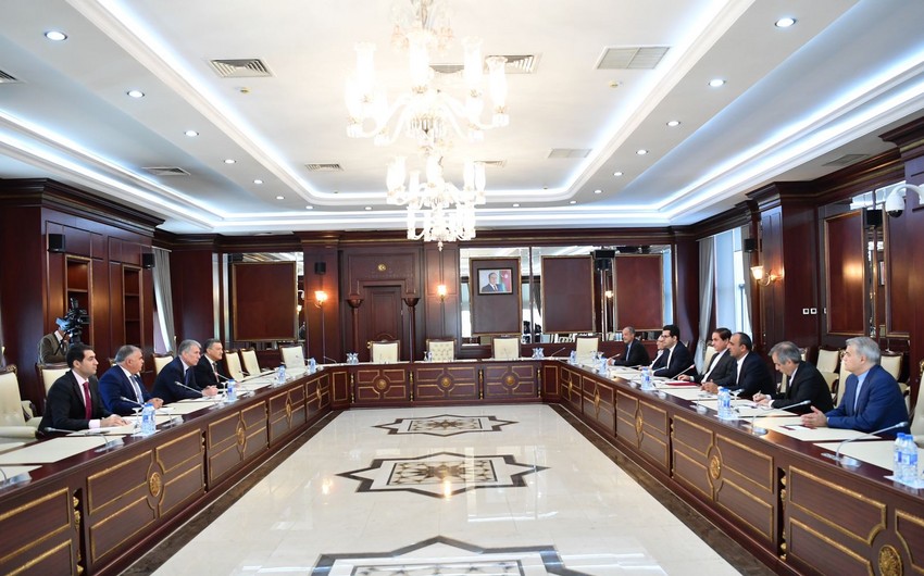 Ziyafət Əsgərov İran parlamentinin üzvləri ilə görüşüb