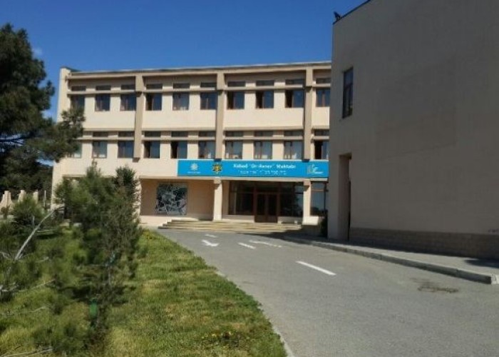 Bu məktəbin bir məzunu belə ali məktəbə qəbul olmayıb