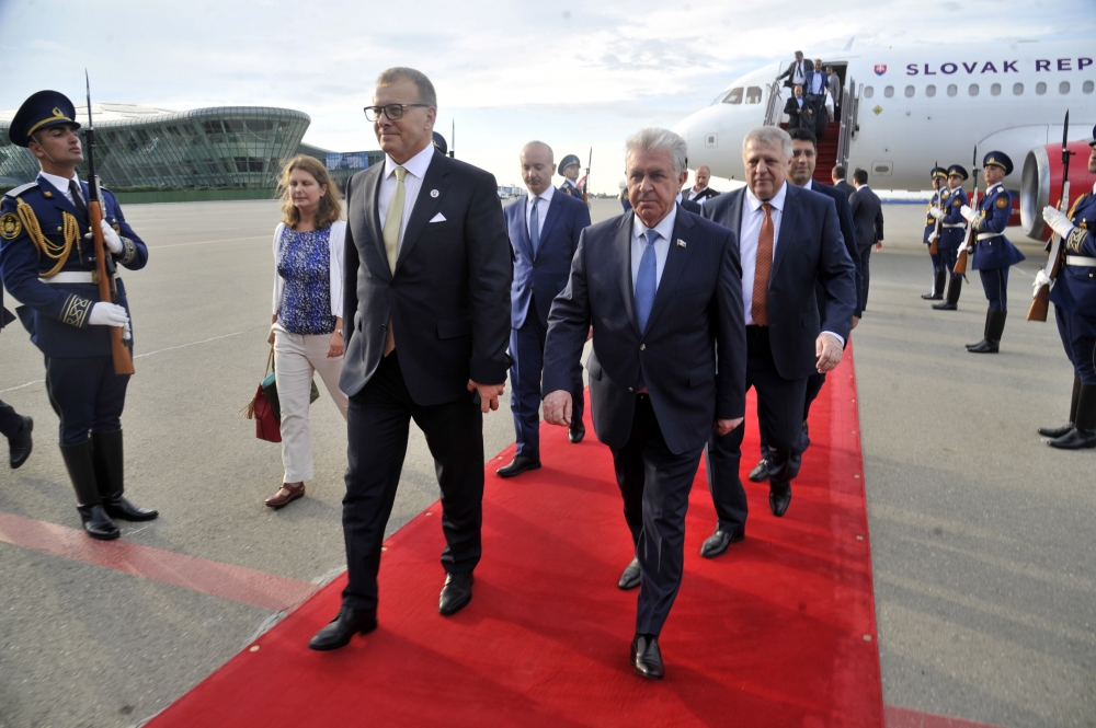 Slovakiya Milli Şurasının sədri Bakıya gəldi