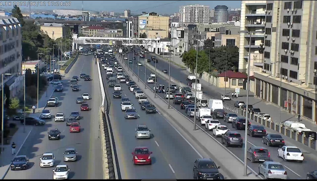 “Koroğlu”da qəza tıxac yaratdı