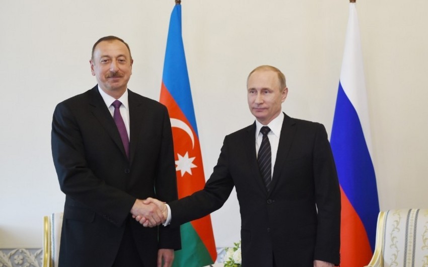 İlham Əliyev Putini təbrik etdi