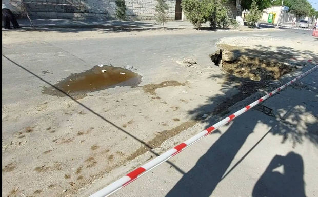Ötən ay təmir olunan yol çökdü