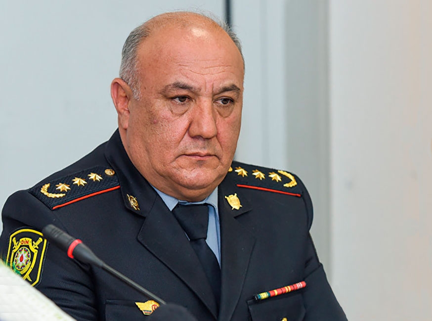 Nazir Vaqif Əsədovu təqaüdə göndərdi