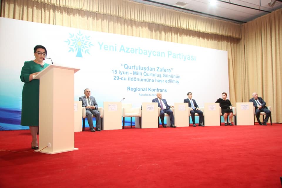 Deputatlar “Qurtuluşdan Zəfərə” konfransında