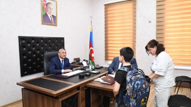 Rövşən Rzayev vətəndaş qəbulu keçirdi - FOTO