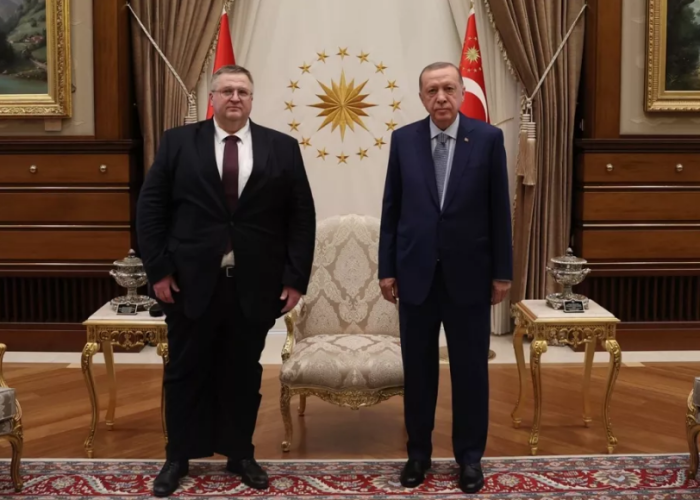 Ərdoğan Overçuku qəbul edib