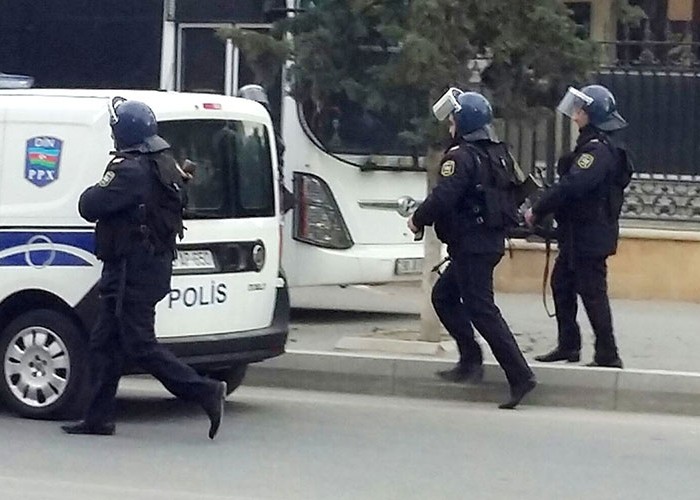 Polis Bərdədə əməliyyat keçirdi - Saxlanılanlar var