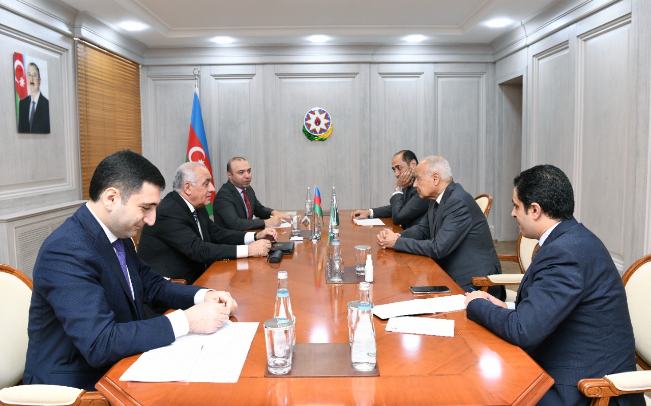 Əli Əsədov Baş katiblə görüşüb