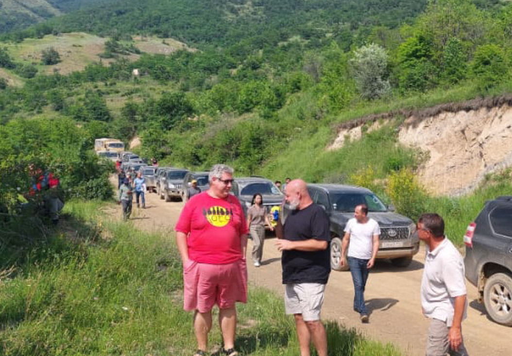 Xarici səyyahlar Laçın DƏHLİZİNDƏ