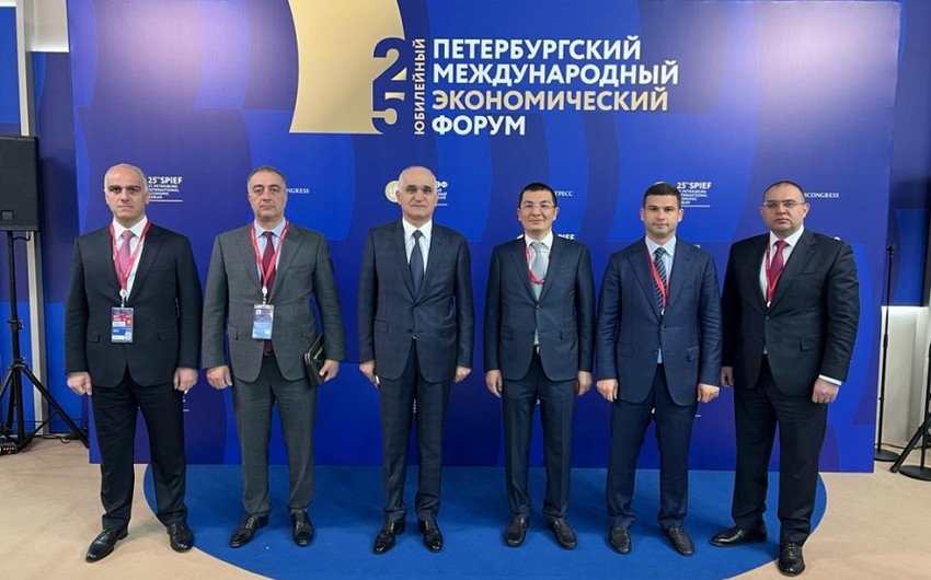 Şahin Mustafayev Sankt-Peterburq forumunda