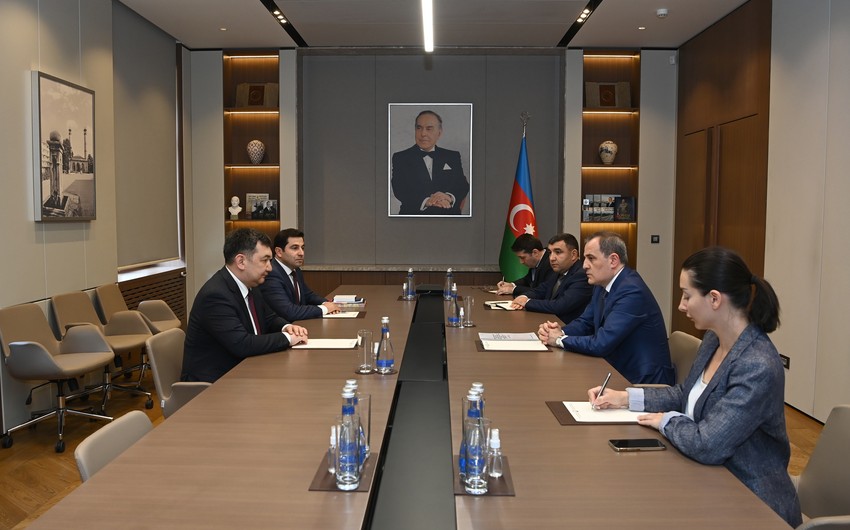 Ceyhun Bayramov Darhan Kıdırali ilə görüşüb