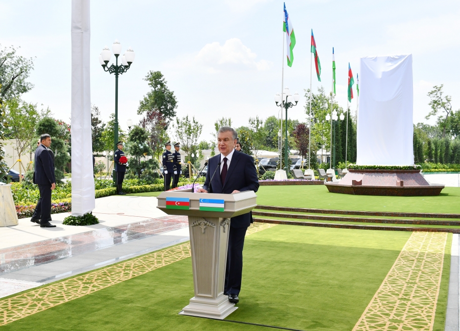 Heydər Əliyev həyatını Azərbaycana həsr edib - Mirziyoyev