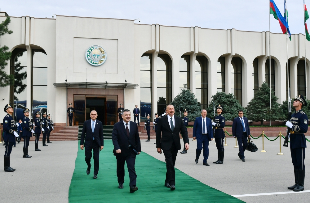 İlham Əliyev Özbəkistanın Ürgənc şəhərində - YENİLƏNİB 