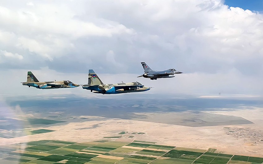 Azərbaycan pilotları Türkiyədə tapşırıqları icra edib
